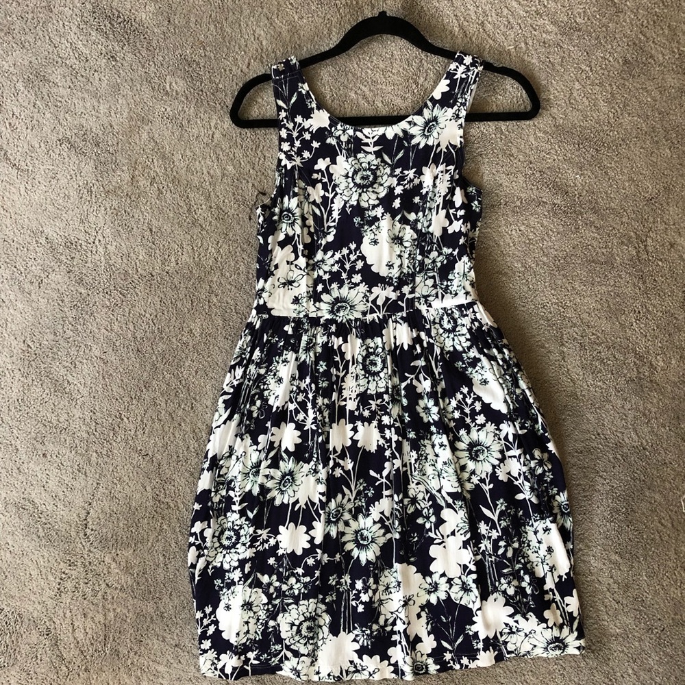 FLORAL BLUE AND WHITE DRESS